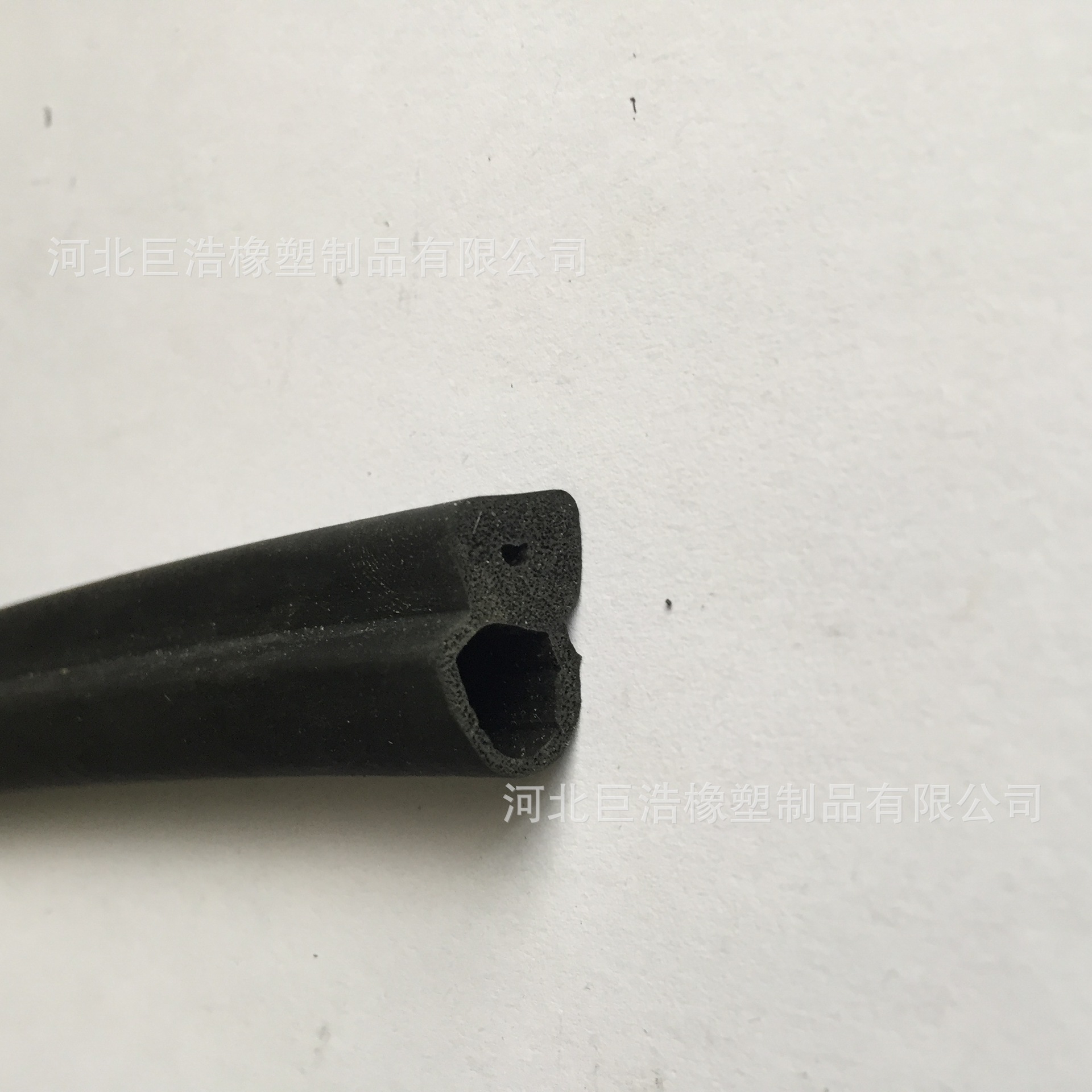 厂家批发 后门卡槽密封条 钢带钢丝复合密封条 门窗侧泡密封条