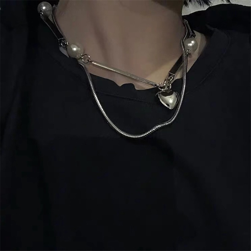 Korea Dongdaemun Fashion Hip-hop Windy Cool Steel Double-layer Love Pearl Clavicle Chain Tide Female Temperament Necklace display picture 1