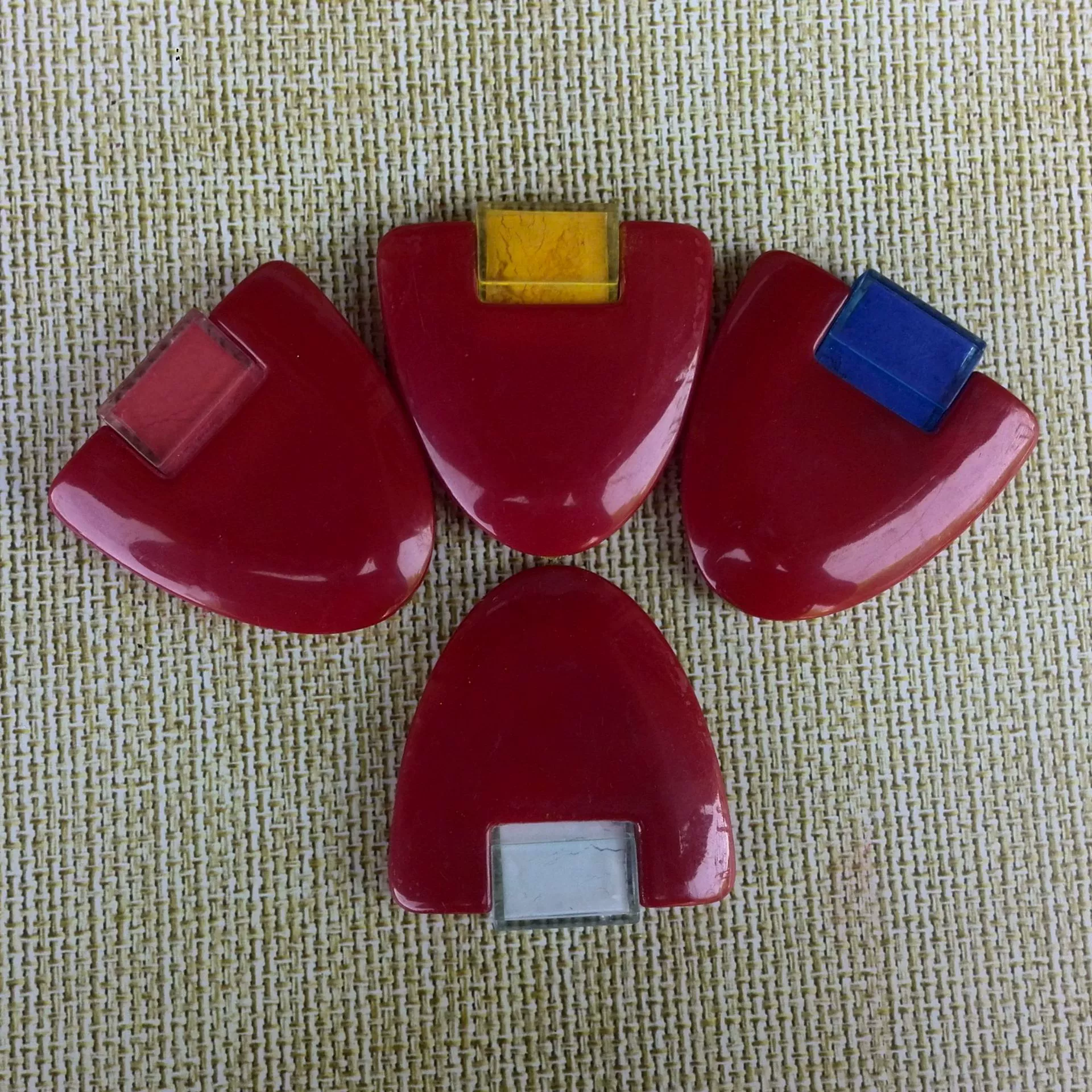 Четырехцветный пластиковый корпус порошкового колеса для резки одежды позиционирование тонкой линии порошка Роликовый роликовый порошок в форме сердца Scriber