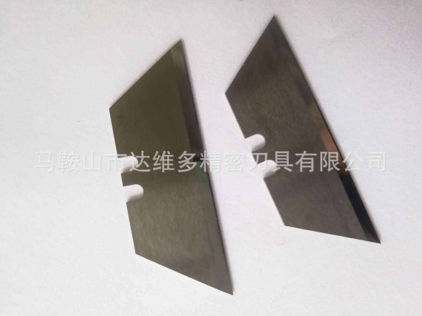 啄木鸟梯形刀片折叠美工刀T型地毯钨钢金属不锈钢电工开箱工具刀