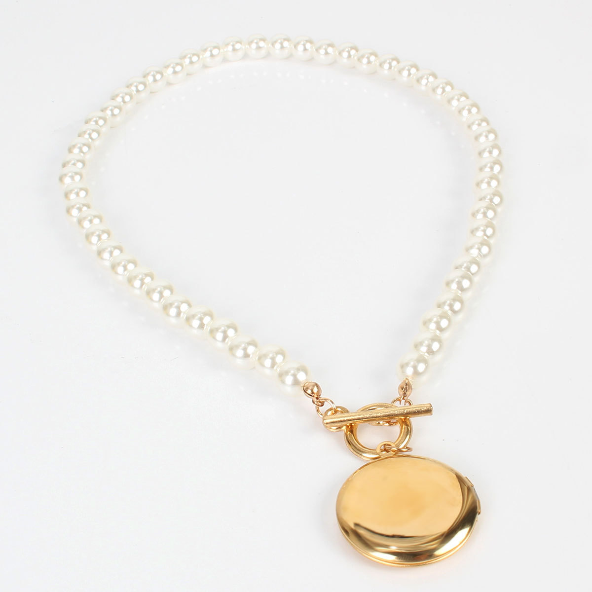 New Simple Retro Necklace Female Plated Gold Imitation Pearl Necklace Jewelry display picture 2