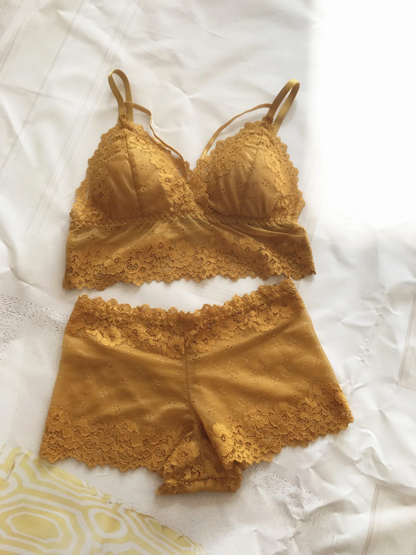 Wireless Bra and Panty Set Image 2