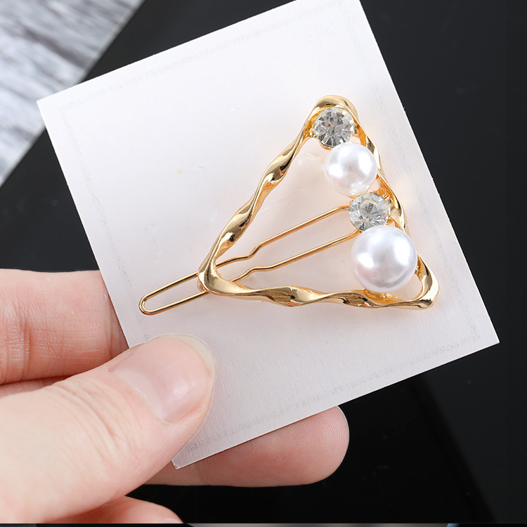 Hair Accessories For Girls Simple Retro Geometric Pearl Gold Small Hair Clip display picture 8