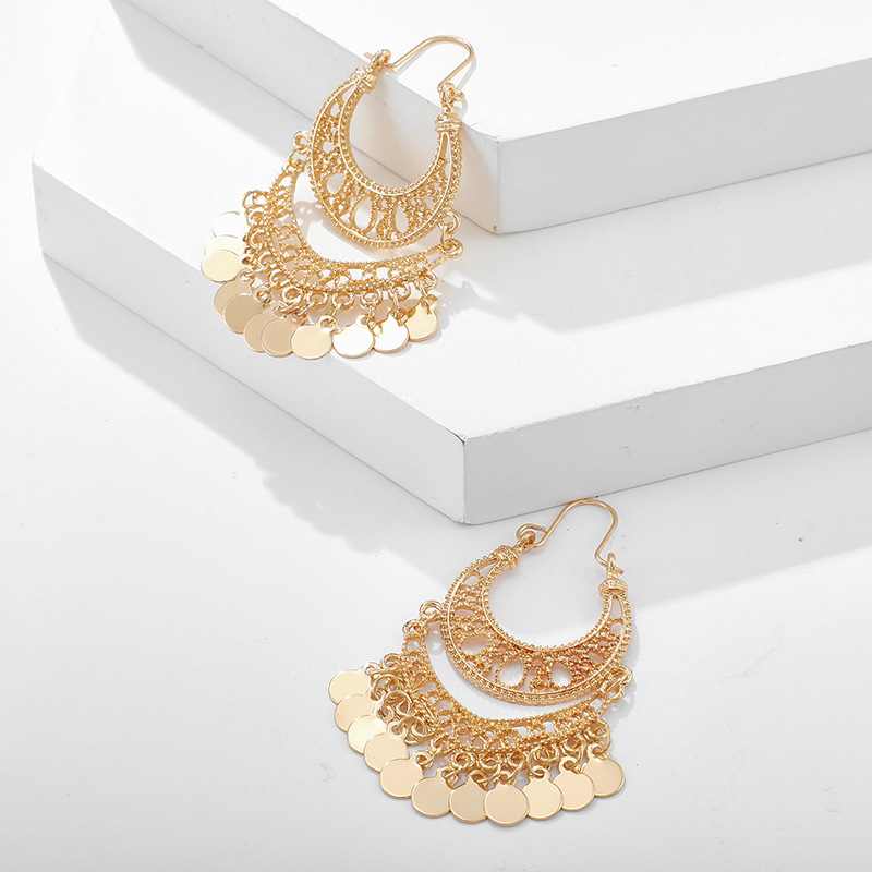 U Shape Pattern Vintage Tassel U-shaped Earrings Female Disc Hollow Crescent Long Earrings