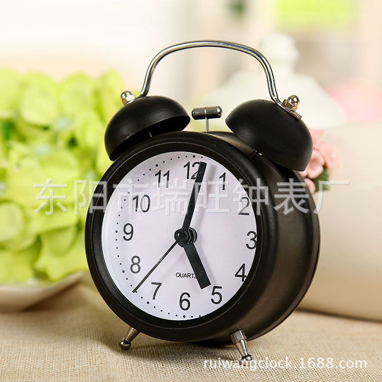 Directo de fábrica mudo de noche simple estudiante creativo reloj de metal multifuncional niños noche luz pequeño reloj despertador