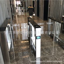 ������B��ͨ�T����ͨ���l���֘Ǻ��A��ײ�[�l��ݳ�����l�C