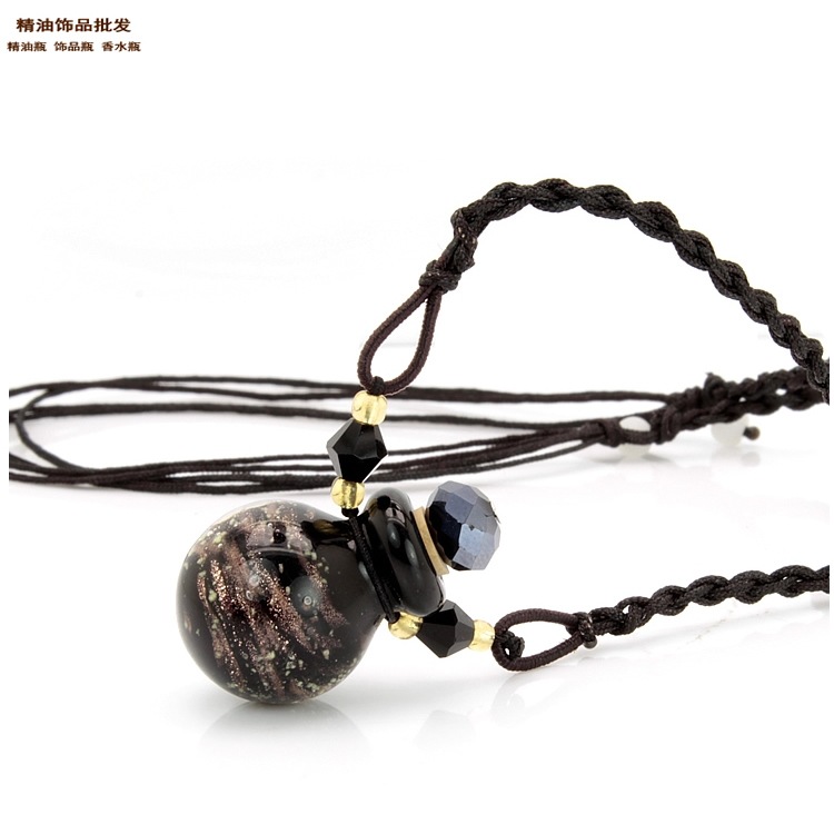中国精油饰品网睿智黑球形金莎瓶妞妞绳项链4.jpg
