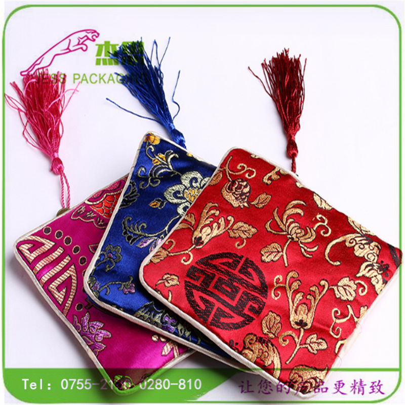 设计新款绸缎布方形中国传统花色黄金珠宝首饰收纳包双层拉链包