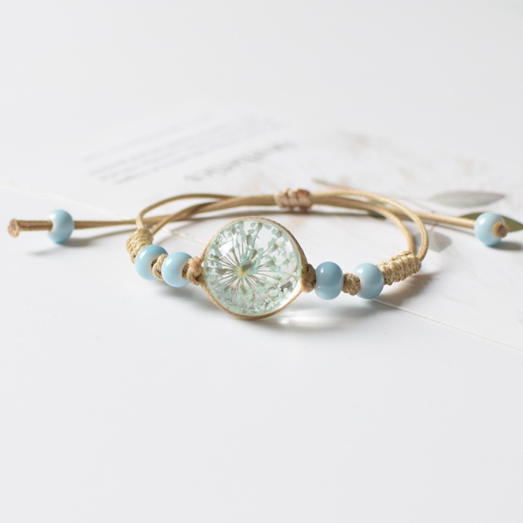 thumbnail image 1 of Gypsophila espécimen de flores secas inmortalizado flor pulsera pareja novias regalo joyería Japón y Corea del Sur popular flor de durazno transfronteriza mano decoración azul gypsophila uno, 1 of 2