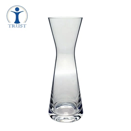 酒杯;玻璃杯;盘