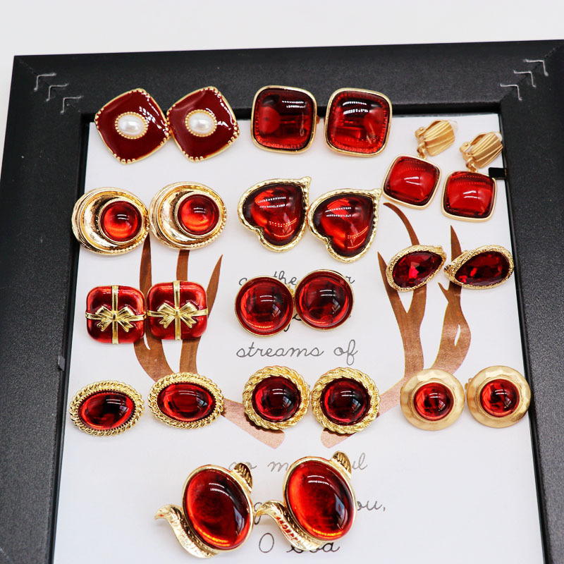 Ear clips Classification 1 Pair Retro Geometric Alloy Plating Resin Women's Ear Clips
