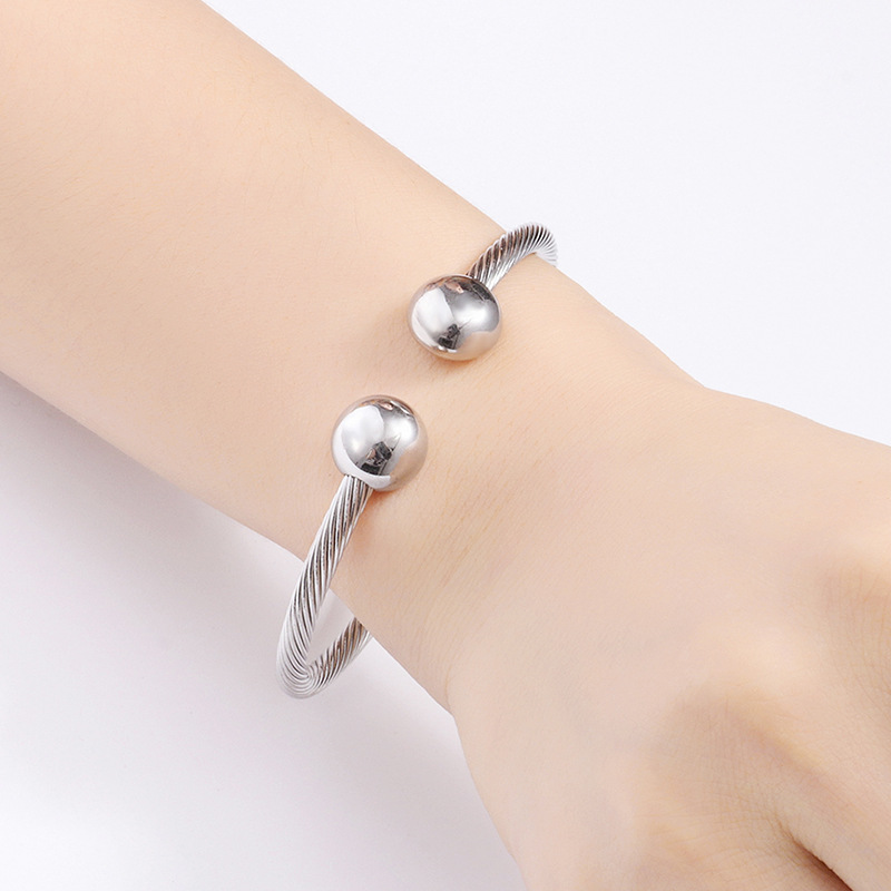 Fashion C Shape Stainless Steel Copper Bangle display picture 1