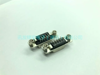 VGA Slim15P 母座90° 插板  窄边铁壳 前壳镀镍 后铆螺母