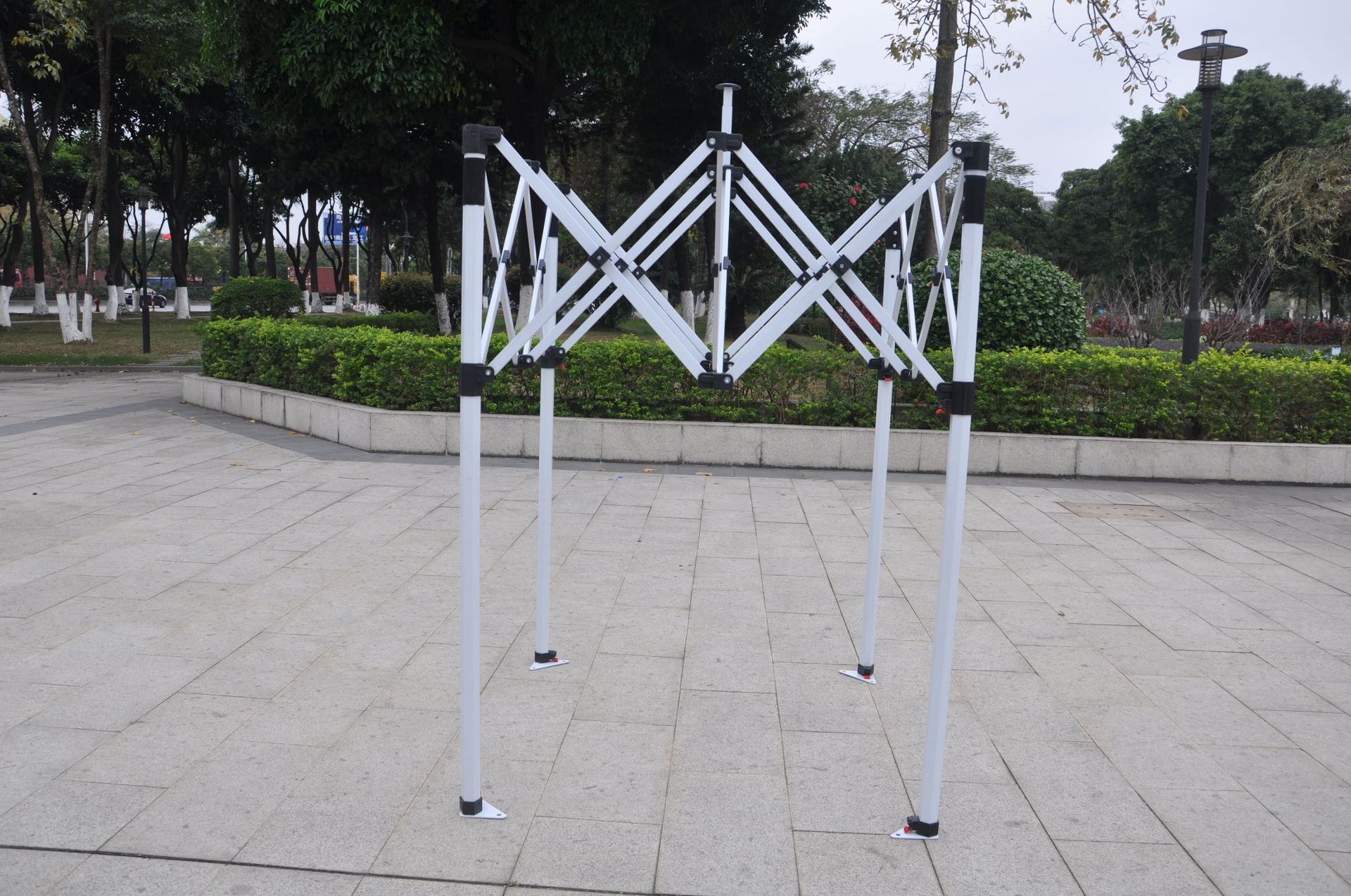 厂家定做批发  广告帐篷架  帐篷支架  40管菱形铁架  自动帐篷架