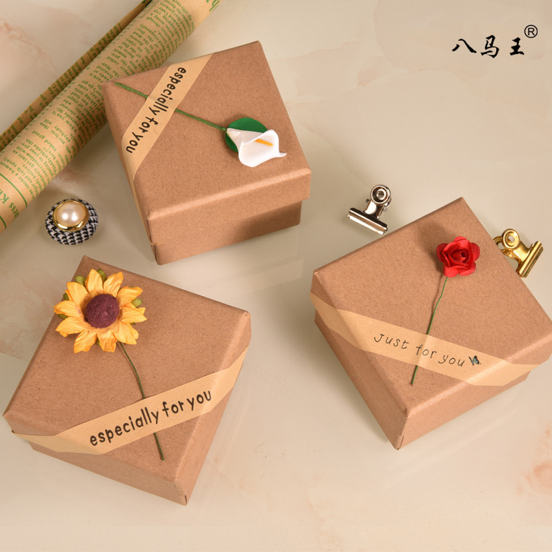 Creative Retro Kraft Paper Gift Watch Box Tanabata Valentine's Day Decal Jewelry Sachet Gift Box Spot Wholesale