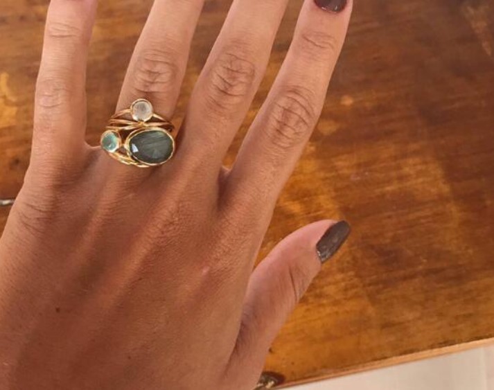 24K chapado en oro con incrustaciones colorido anillo de piedra lunar de las mujeres europeas y americanas creativo multi-capa anillo de concha