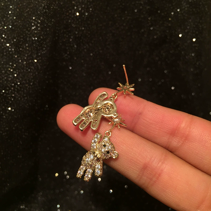 Golden cute earrings with zircon, silver 925 sample, with little bears, micro incrustation, simple and elegant design, internet celebrity