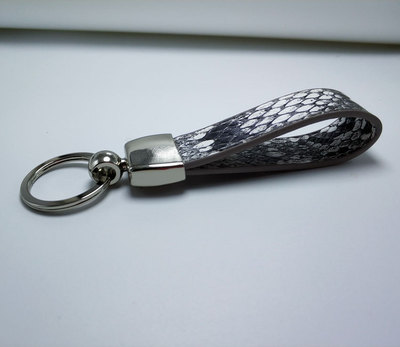 厂家定制LOGO钥匙扣创意真皮蛇纹钥匙扣小礼品钥匙链钥匙扣挂件|ru