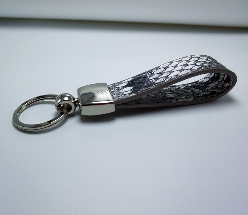 厂家定制LOGO钥匙扣创意真皮蛇纹钥匙扣小礼品钥匙链钥匙扣挂件|ru
