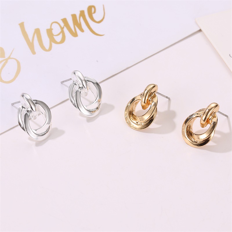 Textured Double Metal Winding Earrings Temperament Circle Knot Earrings Women display picture 2