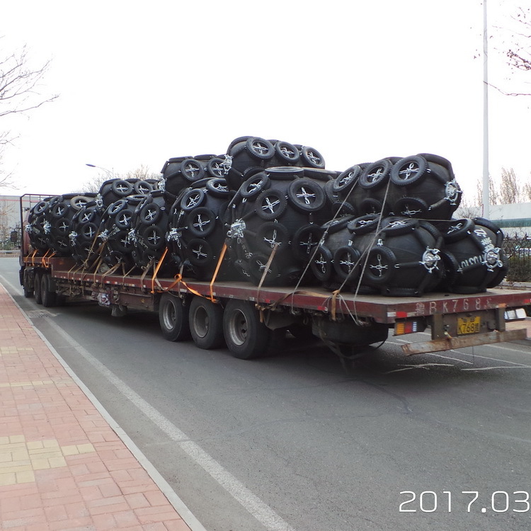 专业生产港口船舶停靠防碰用充气橡胶护舷出口品质