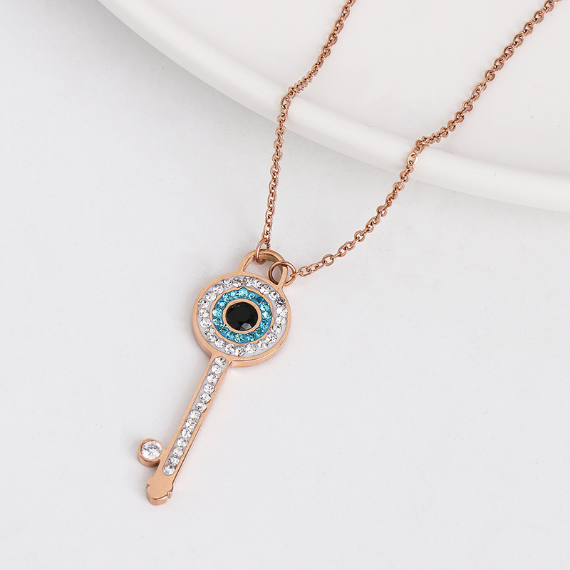 Fashion New Micro Inlaid Devil&#39;s Eye Necklace Tanabata Romantic Key Clavicle Chain Jewelry Women display picture 4