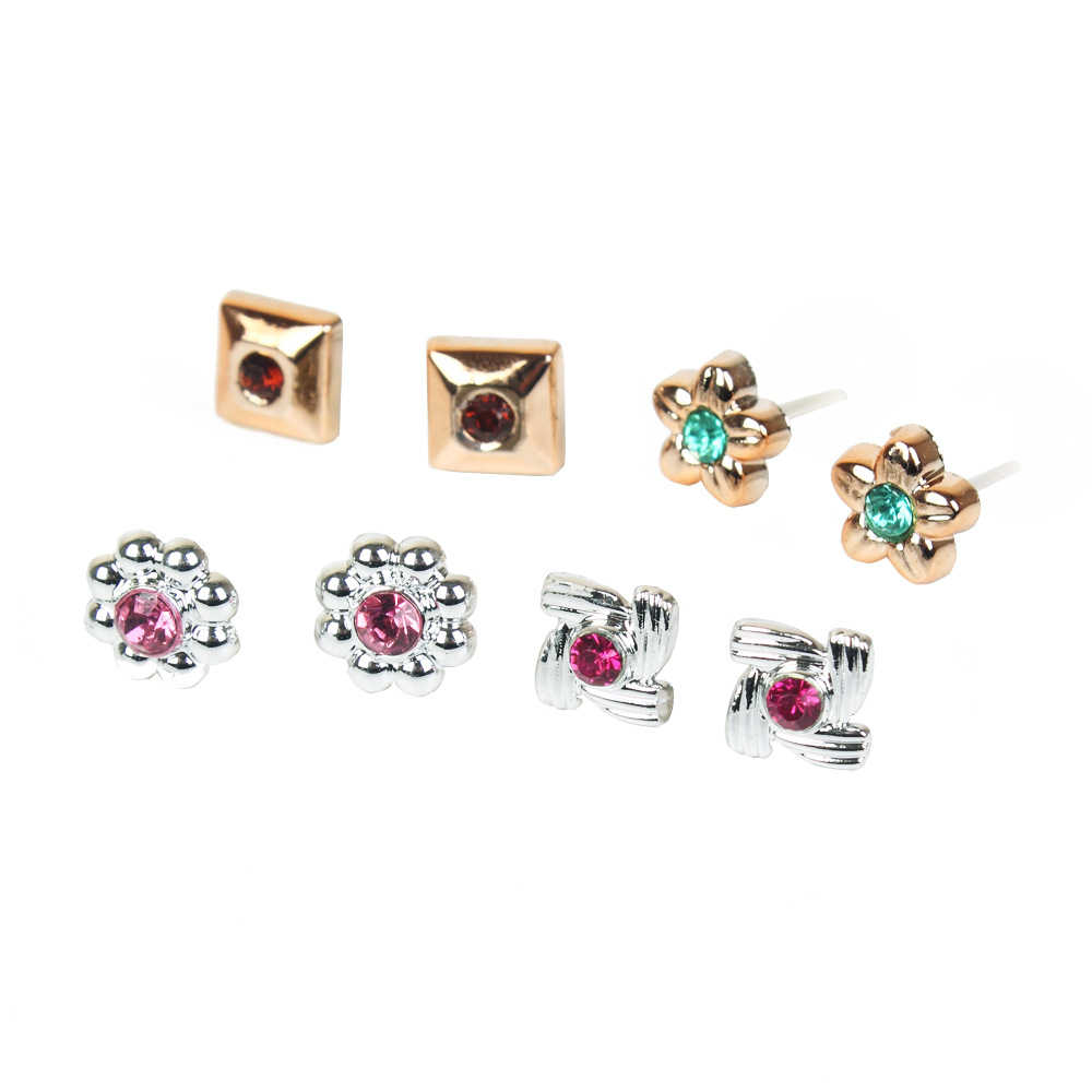 1 Set Simple Style Geometric Heart Shape Flower Inlay Plastic Rhinestones Ear Studs display picture 9