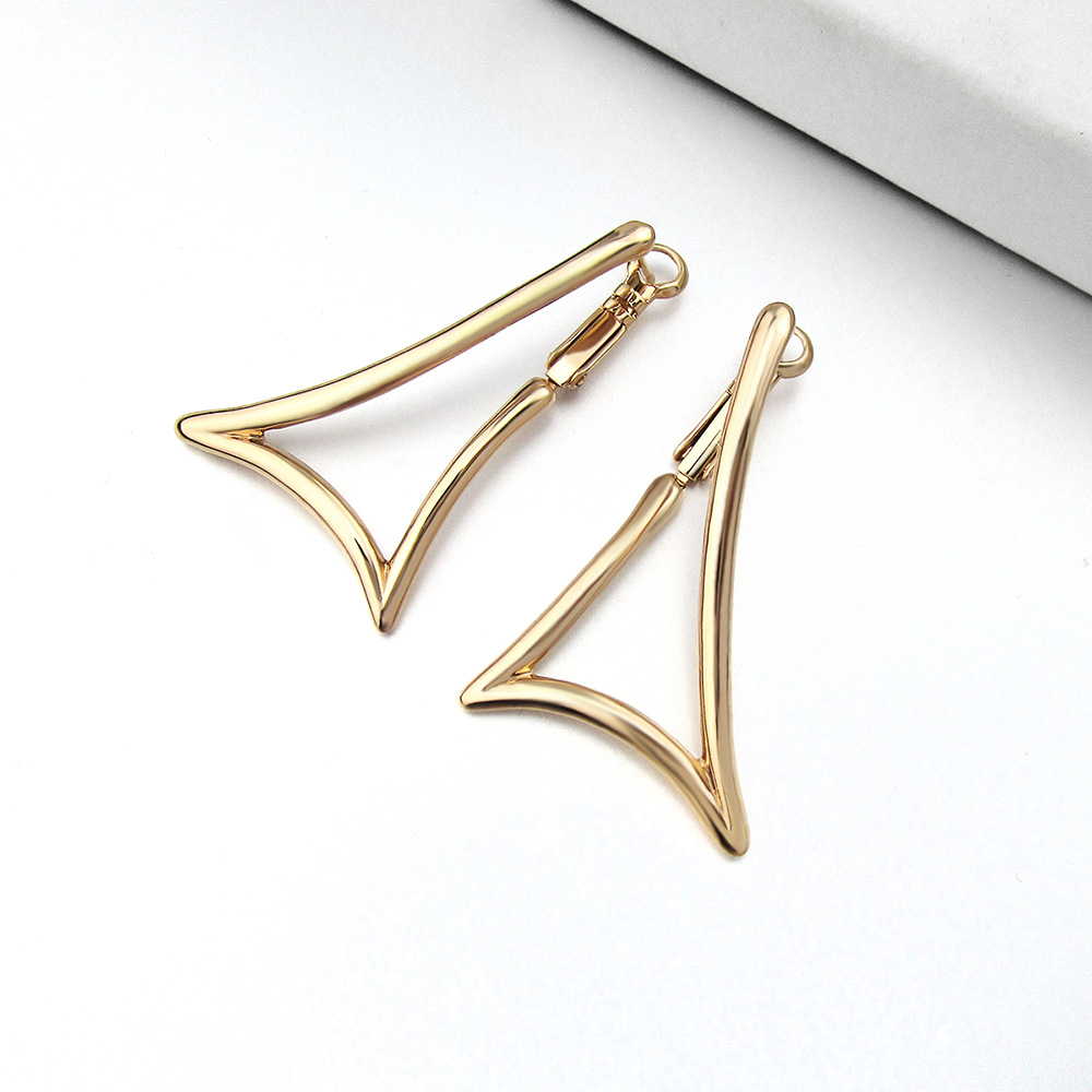 New Exaggerated Fashion Light Plate Big Triangle Earrings Wholesale display picture 2