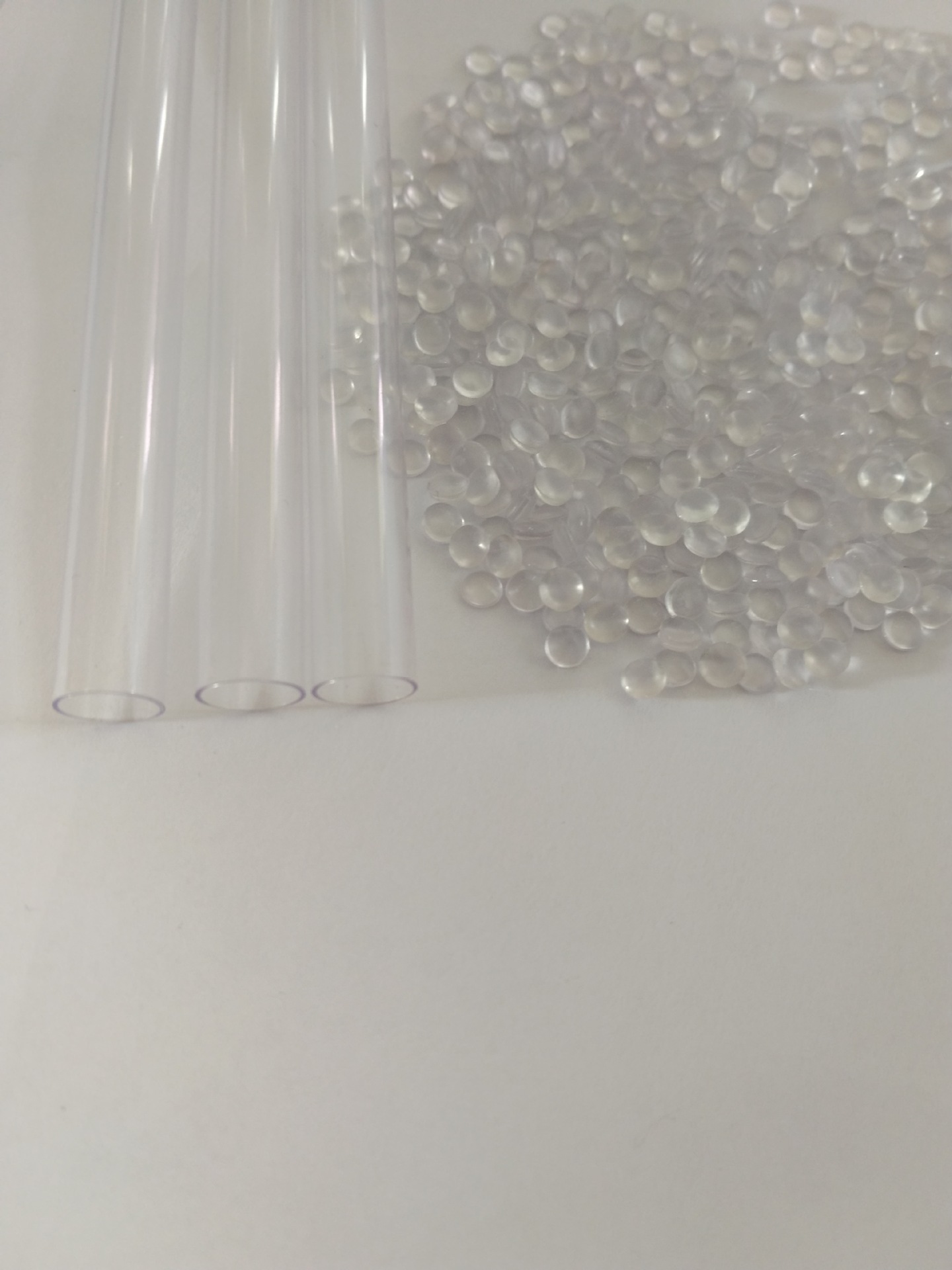 电子烟圆管挤出透明PVC塑胶料 挤出PVC胶料