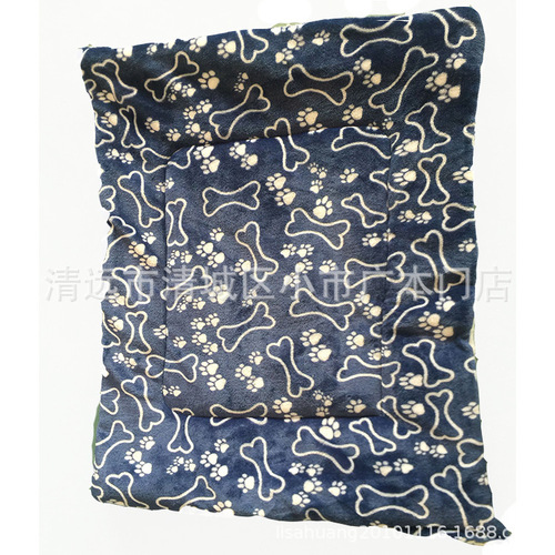 Pet coral velvet mat, kennel mat, blanket, cat and dog mattress, cat sleeping den, cat mat, pet blanket, suitable for all seasons