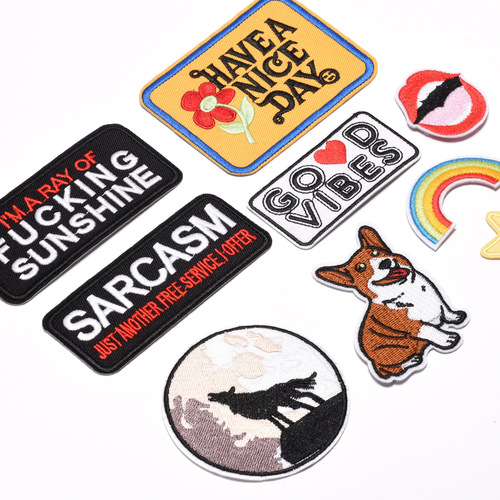 批发黑色刺绣补丁贴布贴欧美潮牌羽绒服鞋帽衣服贴小号带背胶