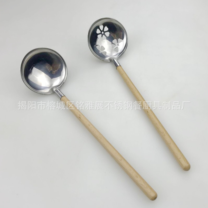 Manufactor Direct selling originality 304 Wooden handle Japanese food Soup Ladle Chinese style Hot Pot Leaky spoon
