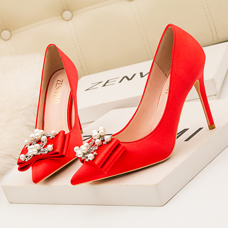 9288-53 women's shoes in Europe and America the stiletto heel silks and satins pointed sexy party pearl bow high documentary shoes