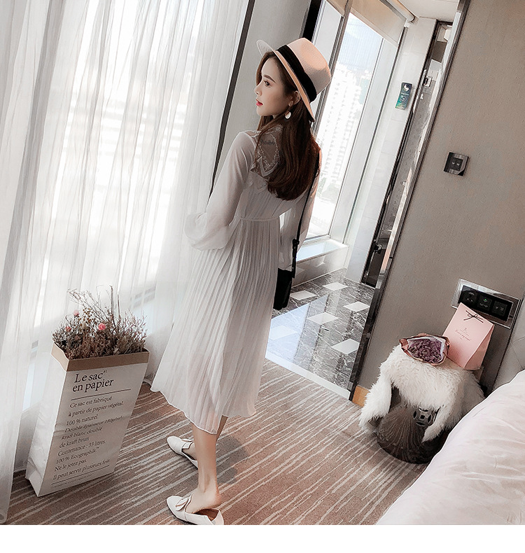 Maternity Dress Image 12