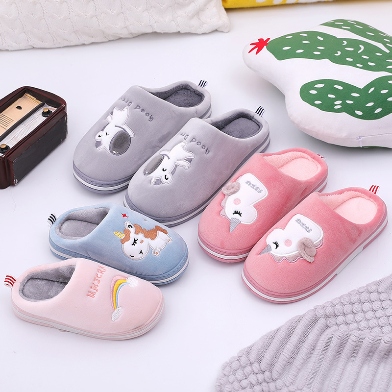 Parent-child slippers men and women baby autumn and winter mom and dad, a wooden floor, warm two-color thick cotton slippers