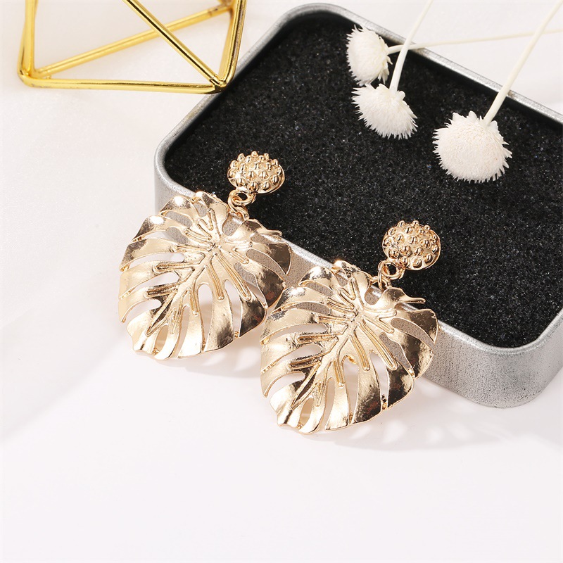 Fashion Hollow Leaves Earrings Ethnic Style display picture 4