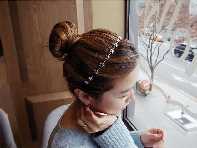 Simple Five-pointed Star Hair Band display picture 1