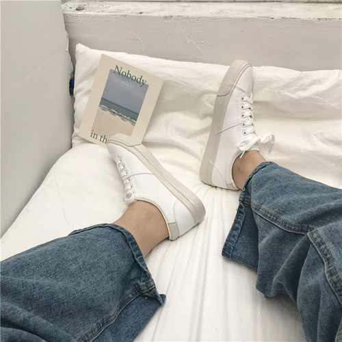 Internet celebrity white shoes women's Korean version versatile 2019 spring new ins street photography Hong Kong style flat women's shoes leather surface