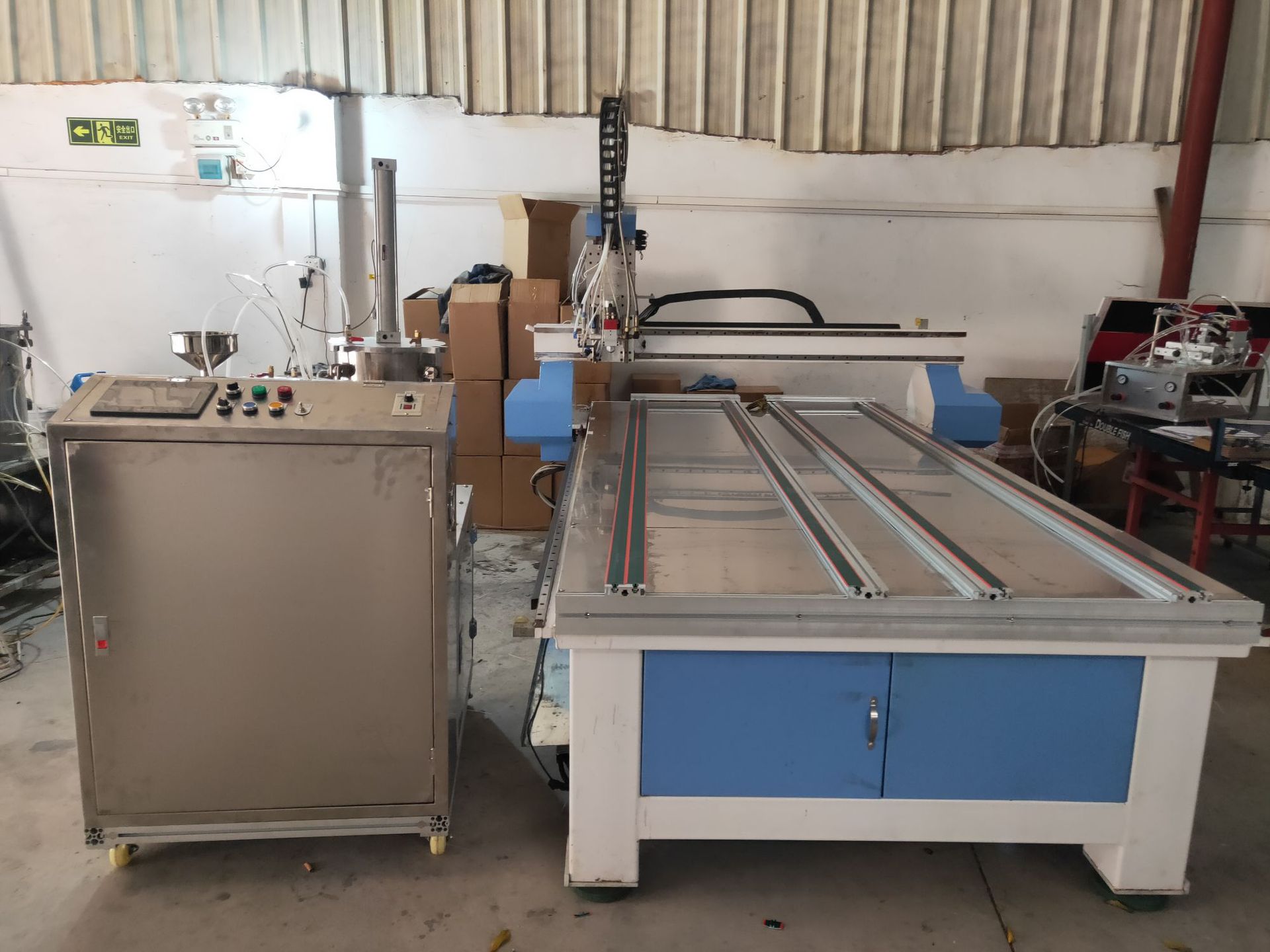 Sealing foam machine,Sealing strip Dispenser cabinet Door Dispenser Chassis Door Foaming Machine