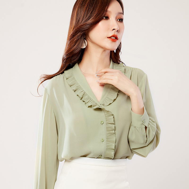 2019 Autumn new pattern Original Boutique Blouse Crushed pleats Lotus leaf Lapel temperament Big shirt female