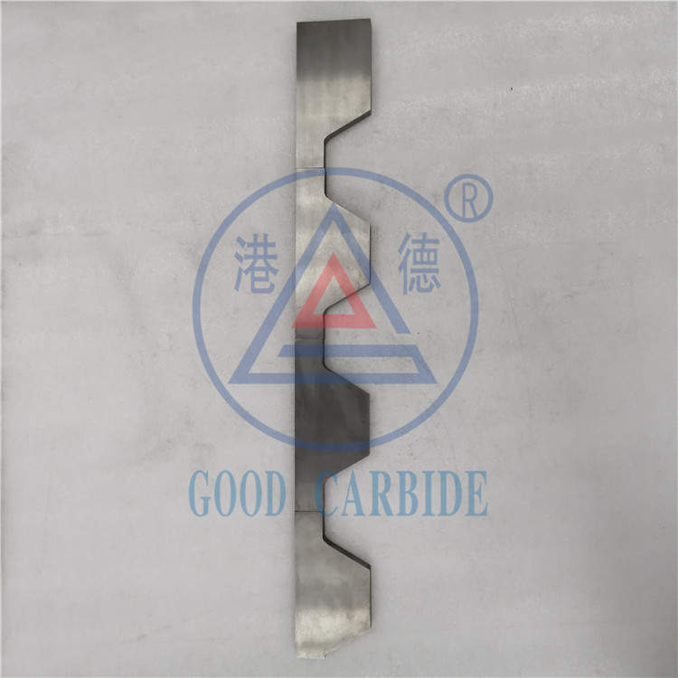 ���������ơ�רҵ����Ӳ�ʺϽ�̼�����������е�