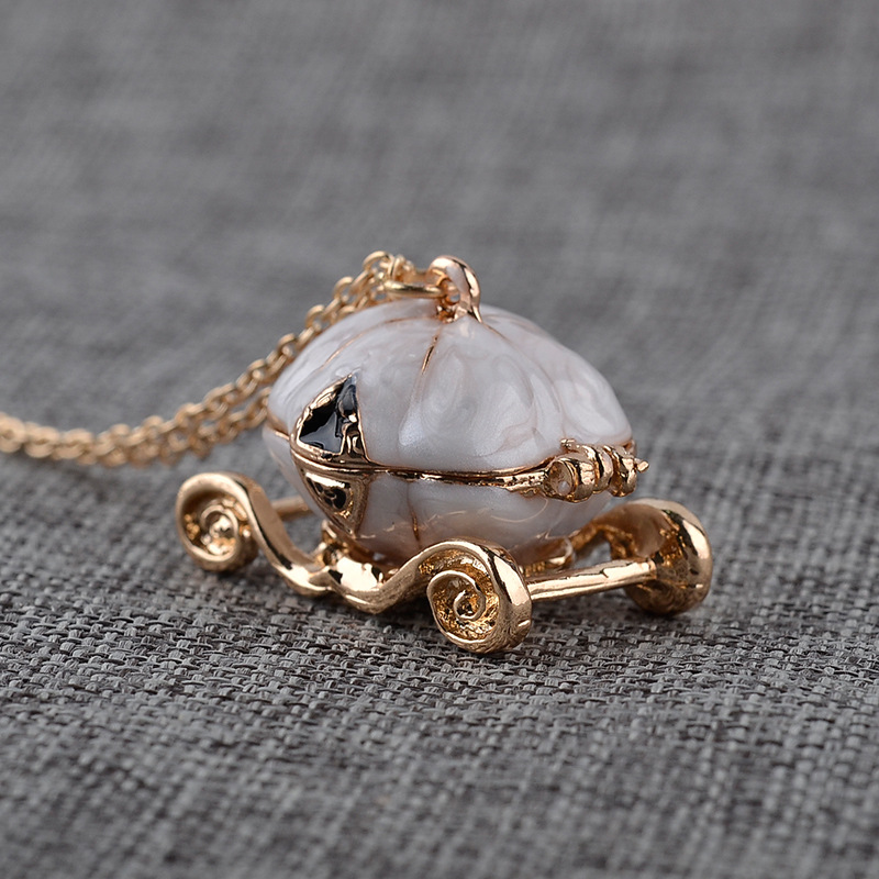 Fashion magic pumpkin car alloy necklace clavicle chain accessories hot sale