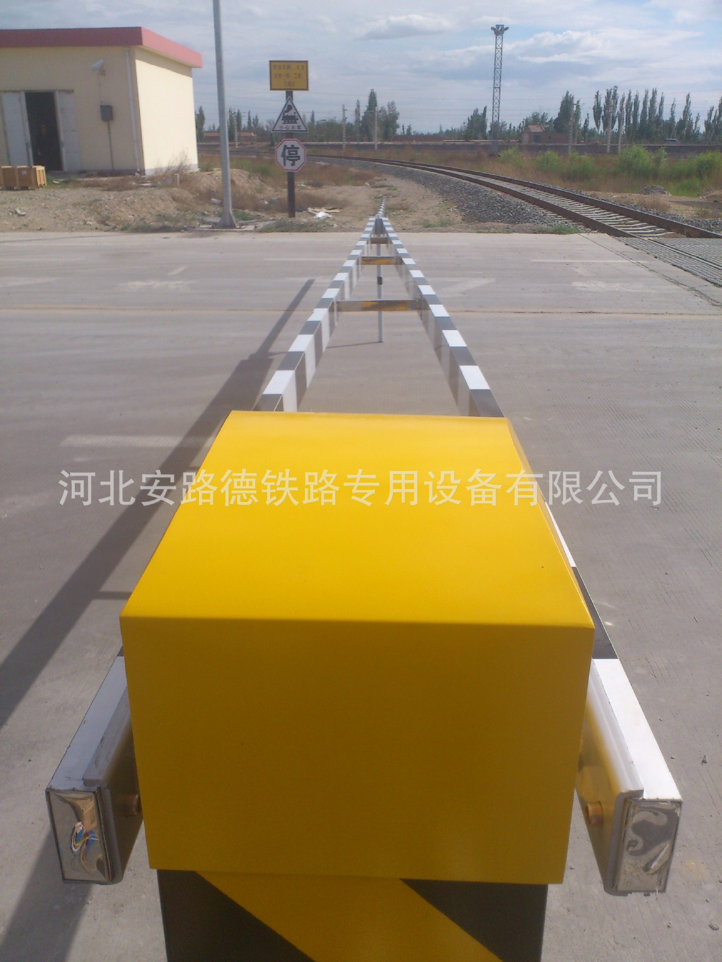 厂家供应铁路道口栏木机 高品质铁路道口栏木机 TJQ-Z道口栏木机