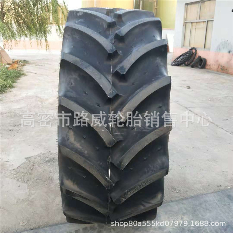 拖拉机轮胎 710/70R38 42子午线钢丝胎农用轮胎 R-1 W人字花纹