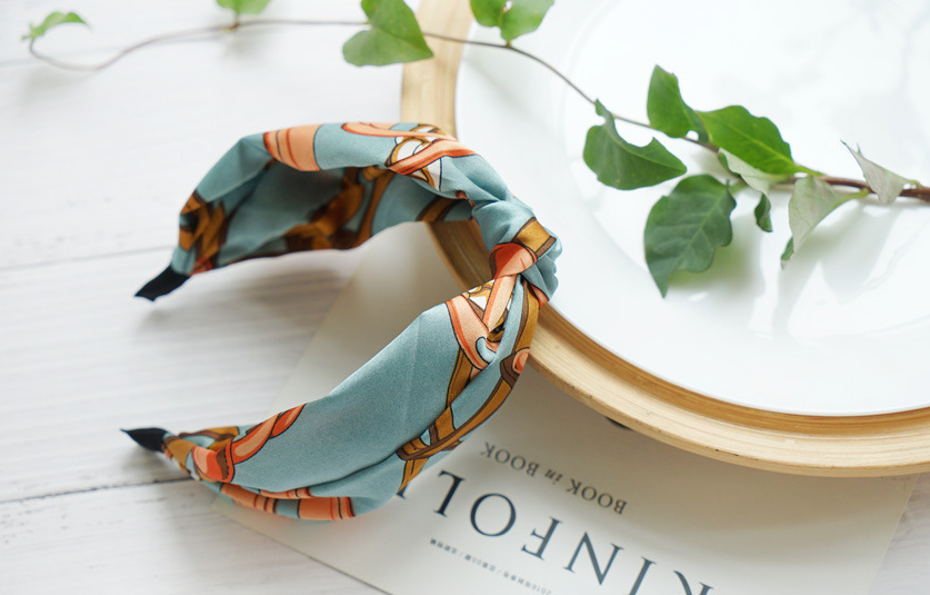 Retro Zephyr Knotted Hair Hoop Korean Style Printed Satin Fabric Headband Korean Style Face Washing Knotted Headband Head Buckle display picture 14