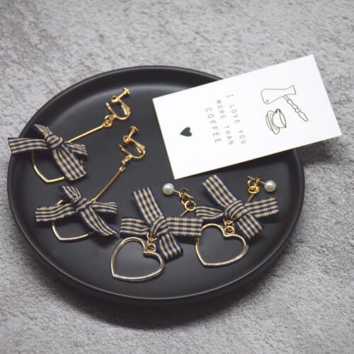 ins temperament European and American cold style Hong Kong style simple blue silver heart bow earrings without pierced ears clip earrings