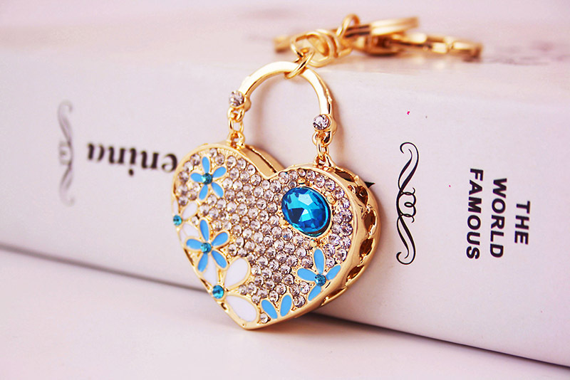 36g Weight Alloy, Metal Material Heart Pattern Men'S Gender Pink, Blue, Peach Color Kuxi Ornament Love Heart Flowers Gem Couple Keychain Women's Bag Accessories Peach Heart Key Chain Metal Pendant 4