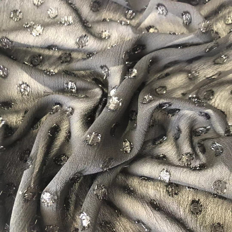 厂家直销 75D皱纹亮丝圆点剪花 时尚女装上衣衬衫裙子剪花面料