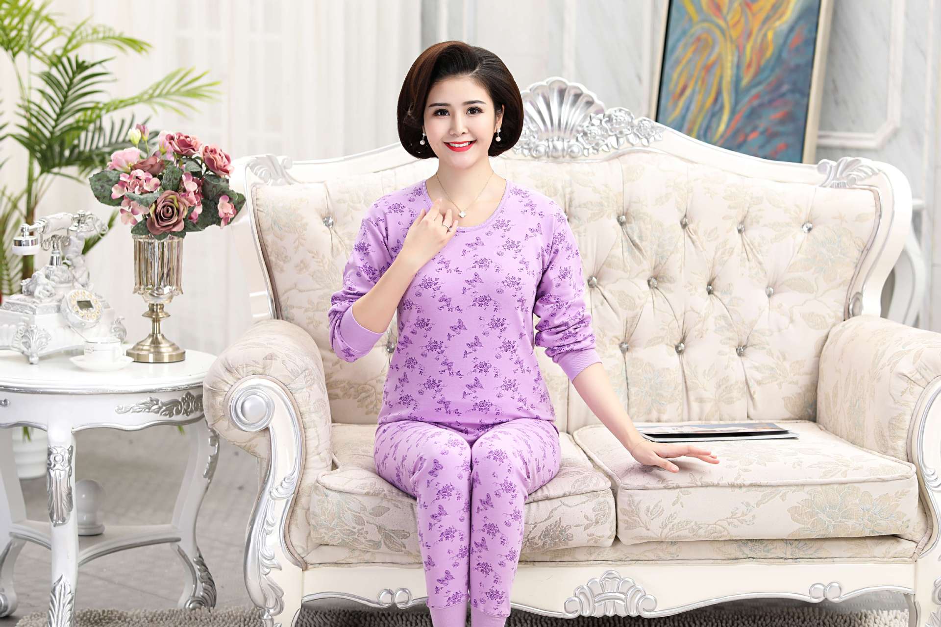 라이트 퍼플 크루넥