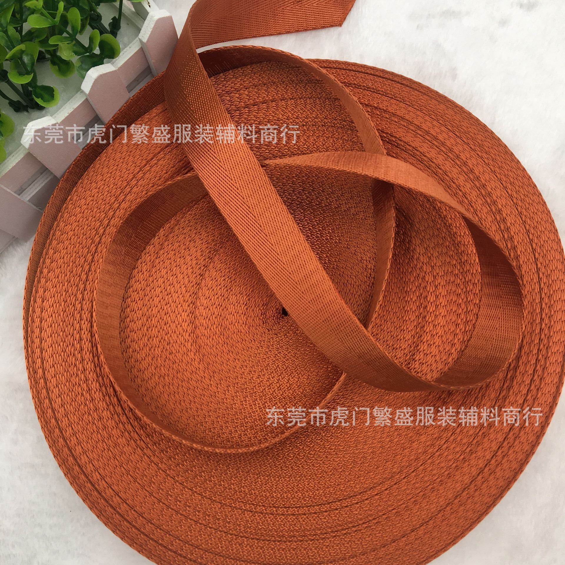 Brown red * 2cm herringbone thickness 1.1mm